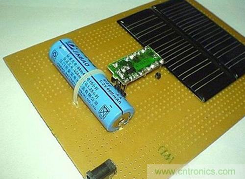 微型太陽(yáng)能供電板DIY，給手電筒收音機(jī)供電