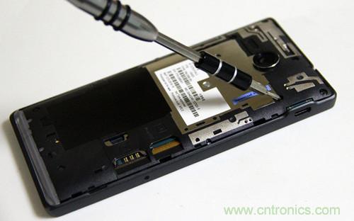 拆解4G新機索尼M35t：用料十足，易于維修