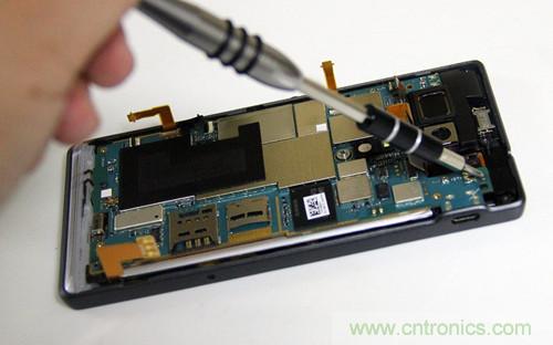 拆解4G新機索尼M35t：用料十足，易于維修