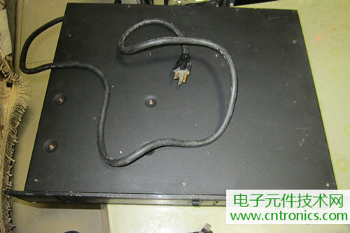 用料很給力！專業(yè)后級功放美國高峰FA1201拆解