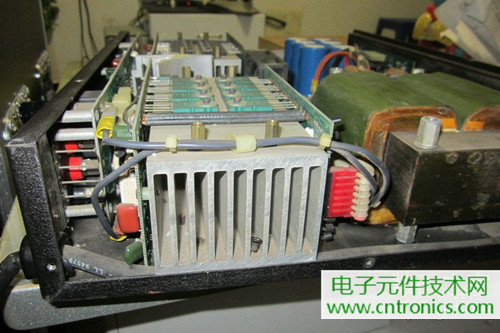 用料很給力！專業(yè)后級功放美國高峰FA1201拆解