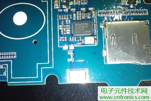 不怕摔的電紙書！一款柔性屏電子書閱讀器拆解