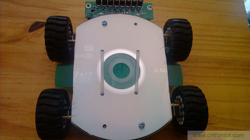 牛人力作！PCB版藍牙智能小車DIY