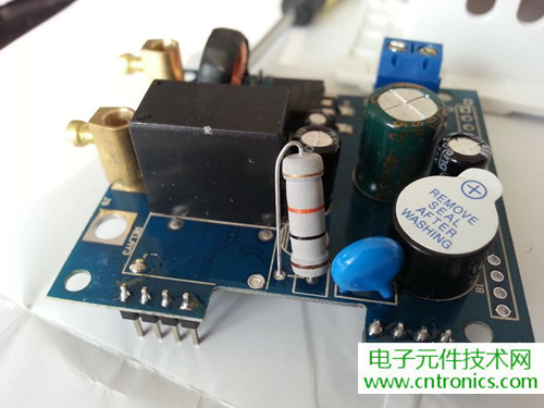 一款觸控開關(guān)拆解，做工不錯(cuò)
