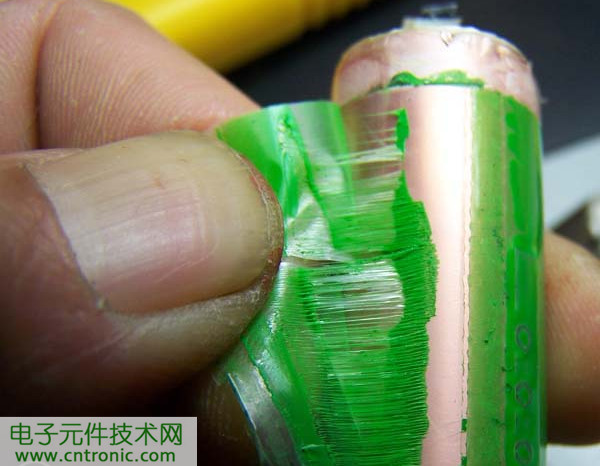 筆記本電池拆解，探秘電池內(nèi)部結(jié)構(gòu)