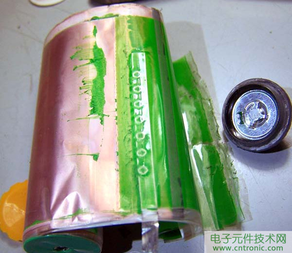 筆記本電池拆解，探秘電池內(nèi)部結(jié)構(gòu)
