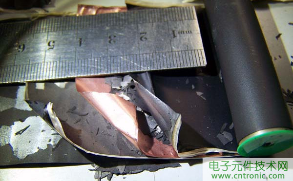 筆記本電池拆解，探秘電池內(nèi)部結(jié)構(gòu)