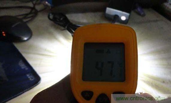 變廢為寶！風(fēng)扇散熱器變身山寨LED燈