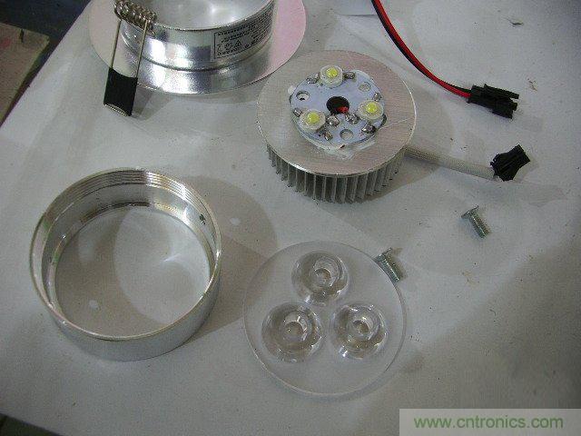 DIY：大雄家的路燈，帶你找回童年的記憶