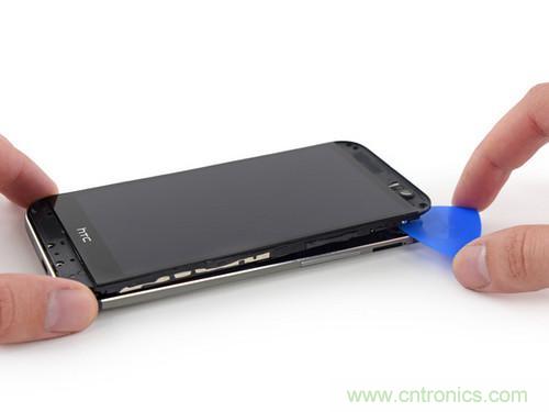 牛人強拆！新HTC One(M8)真機精密做工難修理
