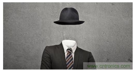 式隱形斗篷利用主動(dòng)式組件與被動(dòng)式超穎材料，可望進(jìn)一步縮減斗篷尺寸，使其更適合個(gè)人使用