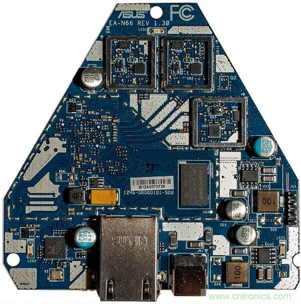 圖2：PCB為藍色的v1.3版本。