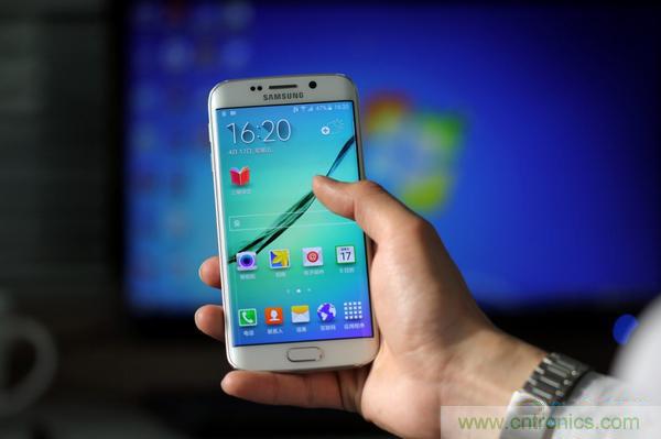 三星S6 Edge+拆解：比S6 Edge加在哪里？