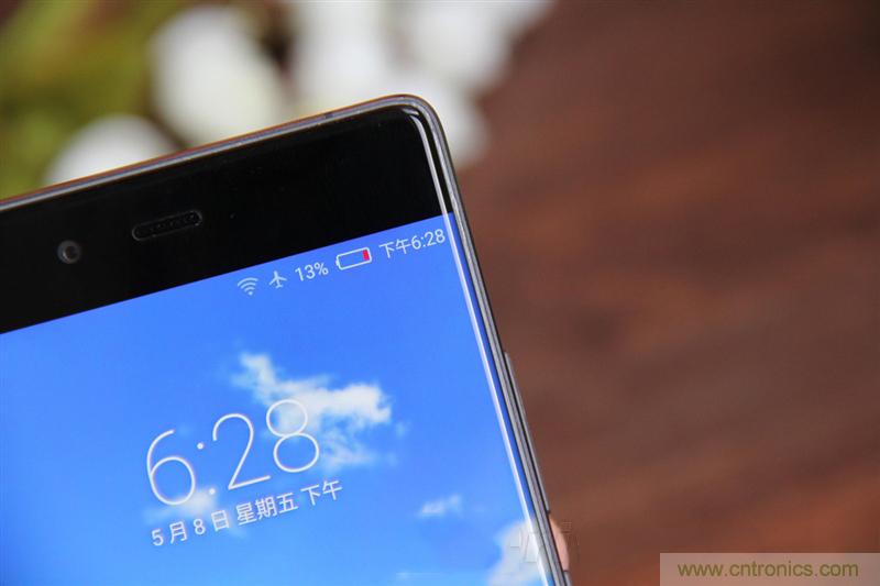 無邊框的 nubia Z9 ，一款既有驚喜，又有驚艷的智能手機