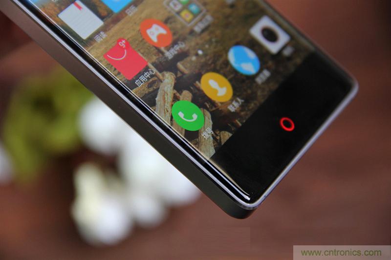 無邊框的 nubia Z9 ，一款既有驚喜，又有驚艷的智能手機