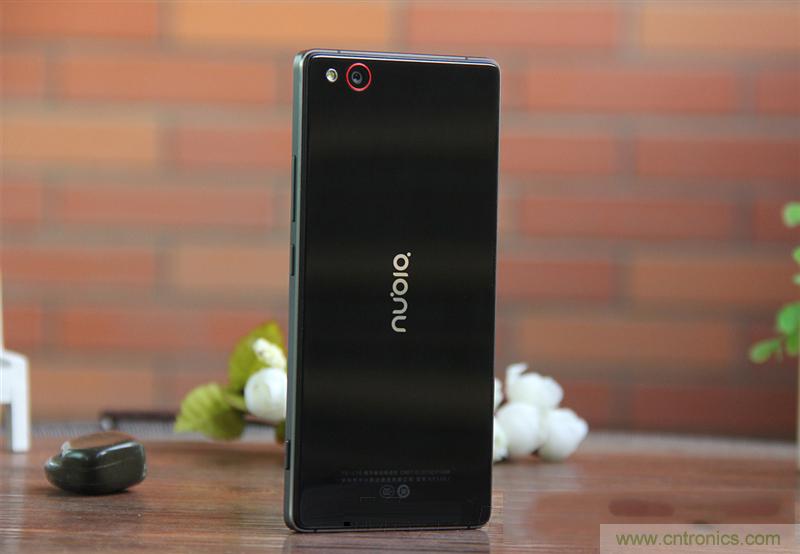 無邊框的 nubia Z9 ，一款既有驚喜，又有驚艷的智能手機