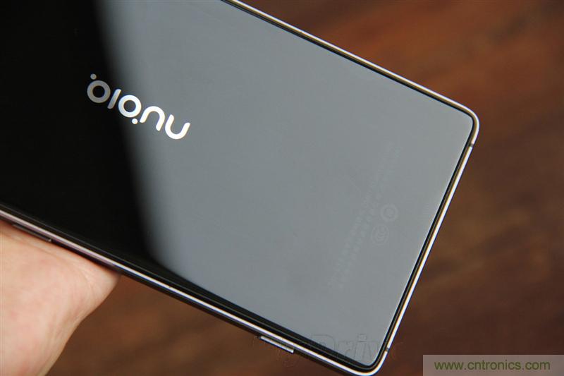 無邊框的 nubia Z9 ，一款既有驚喜，又有驚艷的智能手機