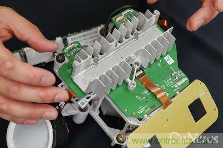 拆解筆記本不過癮，那就來拆拆日本情感機(jī)器人吧！