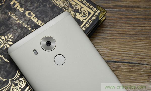 新旗艦Mate 8全評(píng)測(cè)：橫空出世！能否延續(xù)一機(jī)難求？