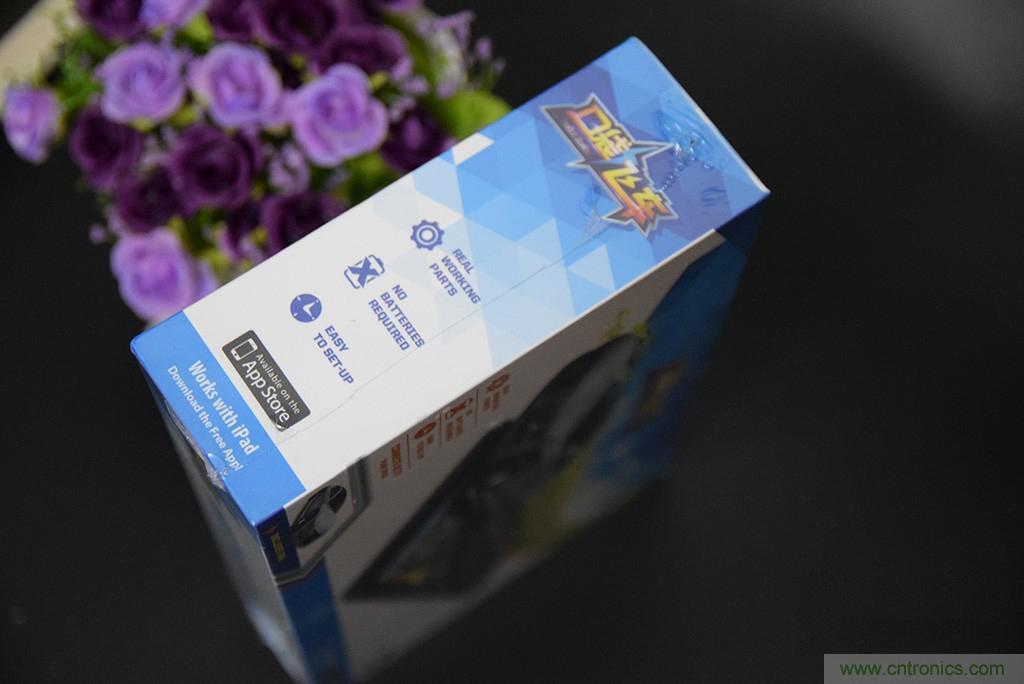 虛擬與現(xiàn)實相結(jié)合的飛車游戲，讓你體驗速度與激情的碰撞！