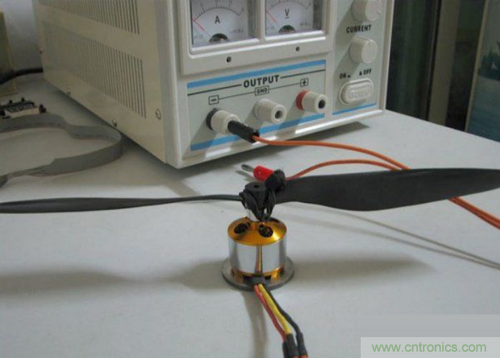 無人機(jī) DIY 制作全過程，酷得不要不要的！