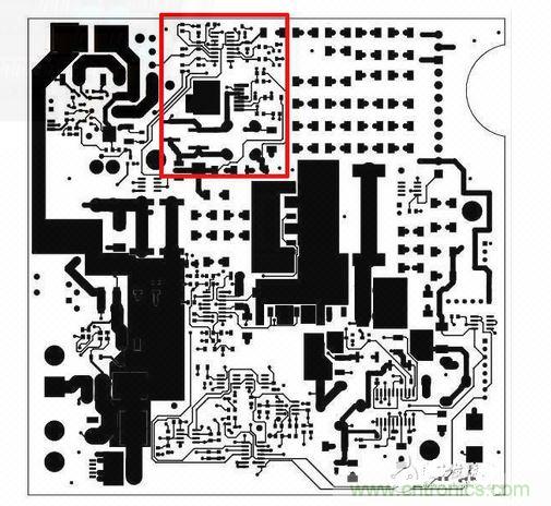 這是自動(dòng)測(cè)試設(shè)備的PCB，因?yàn)槭孪攘私膺^(guò)那顆SEPIC轉(zhuǎn)換器（以紅框標(biāo)示），我的設(shè)計(jì)第一次就成功。