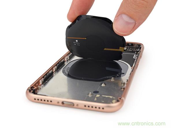 iPhone 8首拆：無線充電版本的iPhone 7？