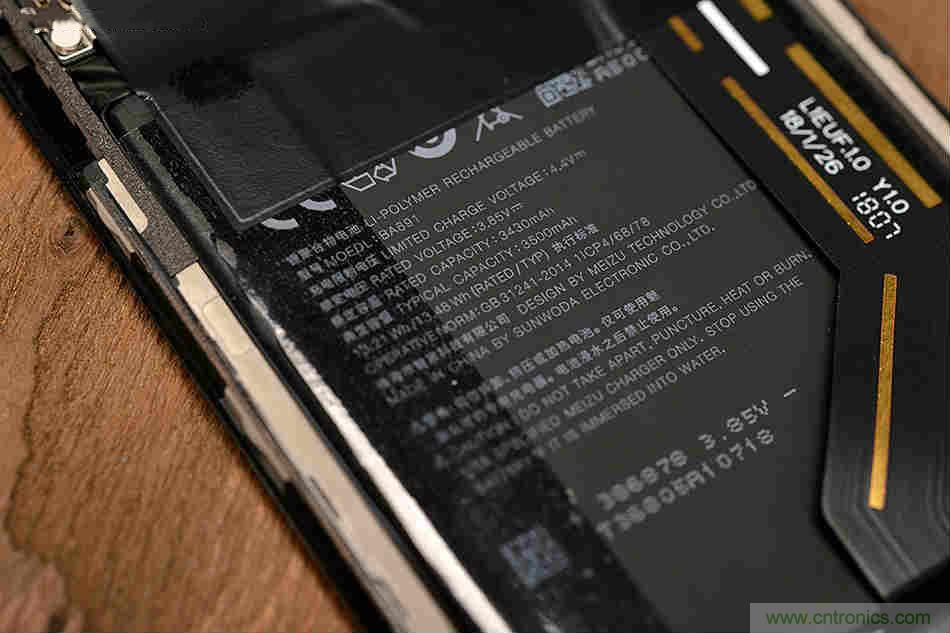 拆解魅族15 Plus：玩轉(zhuǎn)了新概念，但其工藝究竟如何？